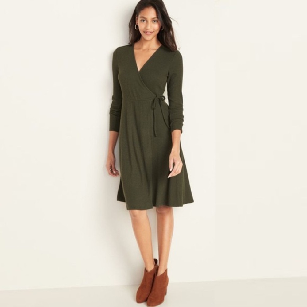 Old Navy ribbed, faux wrap dress BNWT